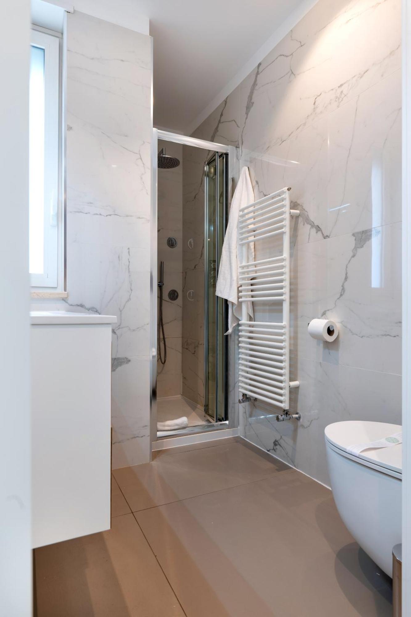 Exclusive Deluxe Apt Up To 6 People & Heated Tub Поліньяно-а-Маре Екстер'єр фото