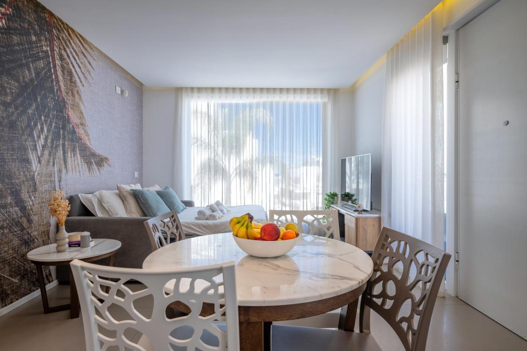 Exclusive Deluxe Apt Up To 6 People & Heated Tub Поліньяно-а-Маре Екстер'єр фото